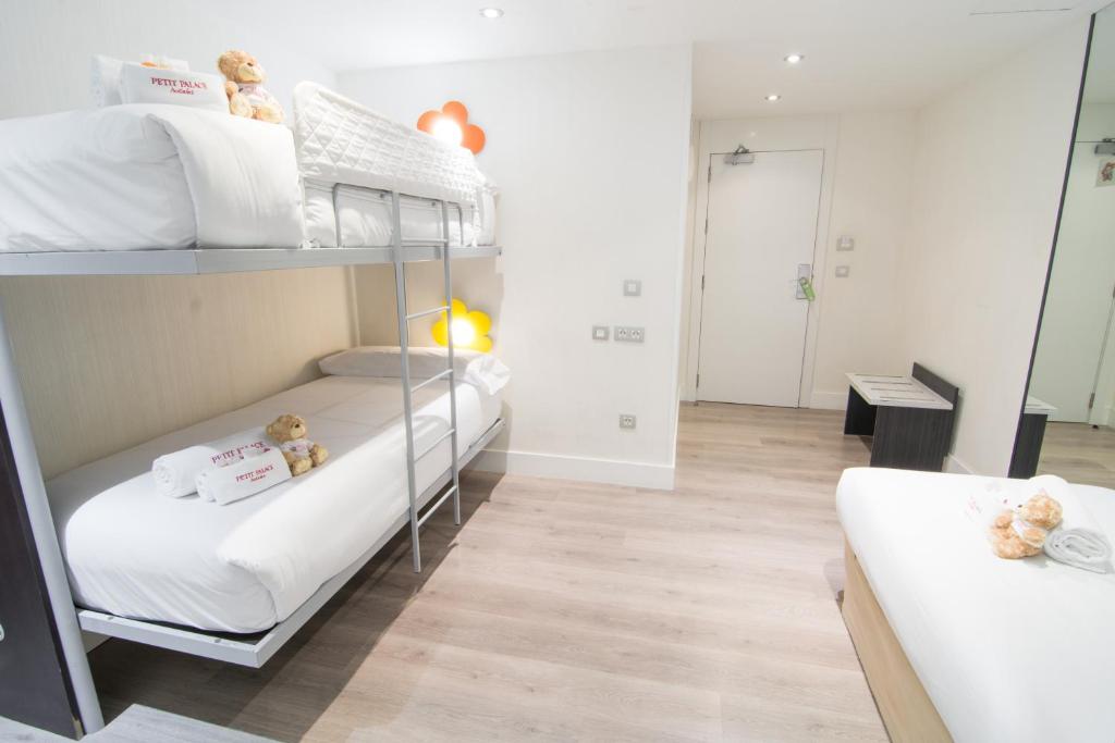 Petit Palace Arenal - Resim 22