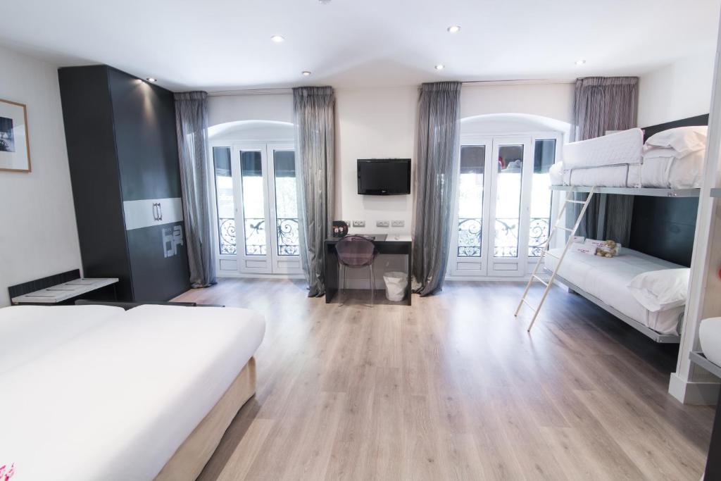 Petit Palace Arenal - Resim 19