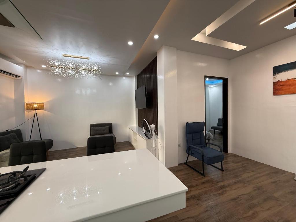 TV a/nebo společenská místnost v ubytování Manatad Transient House