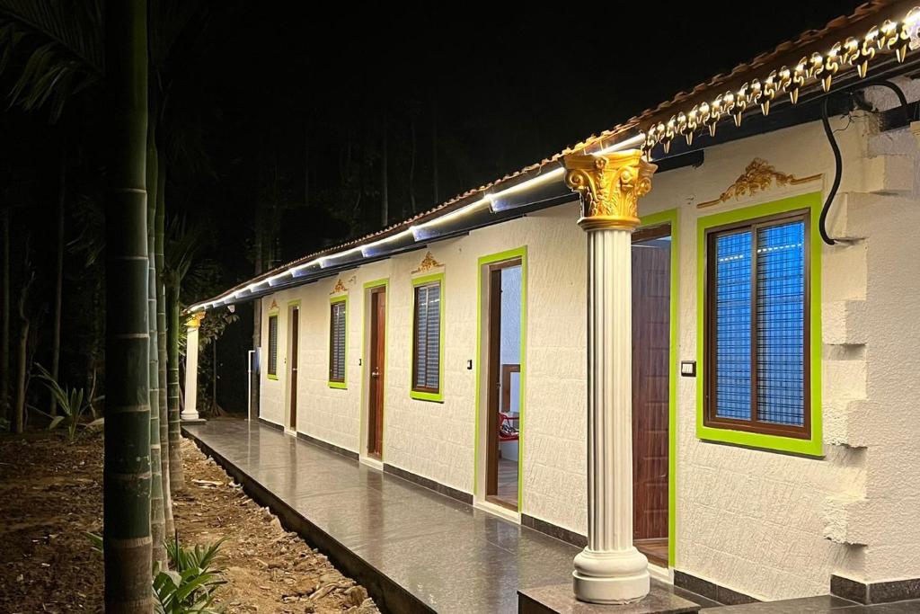 Fotografie z fotogalerie ubytování Hotel O White pearl Resort v destinaci Chik Bānavar