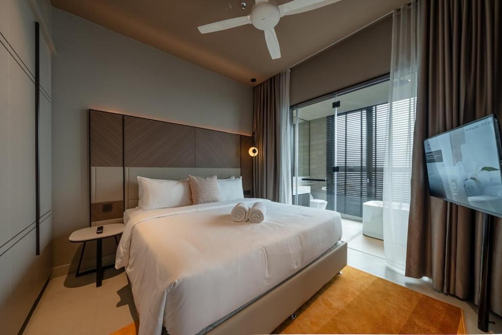 Ένα ή περισσότερα κρεβάτια σε δωμάτιο στο 12 min walk to GentingHighland -Premium Luxury Stay 2pax