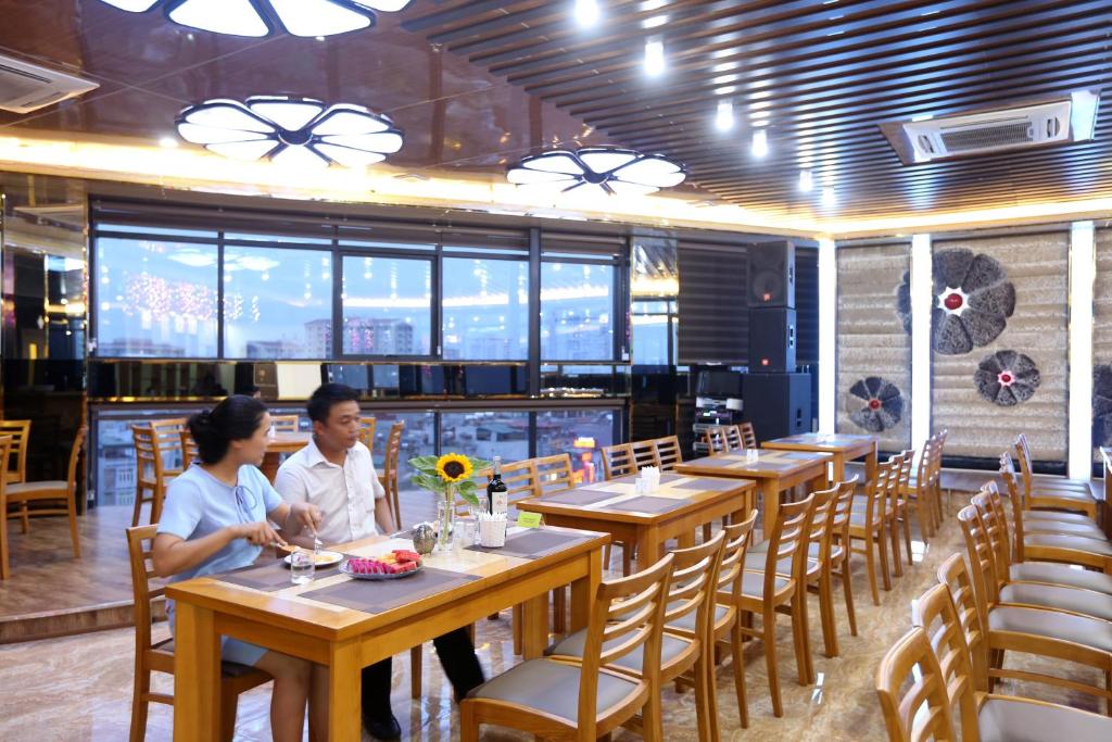 Restaurace v ubytování Au Viet Hotel