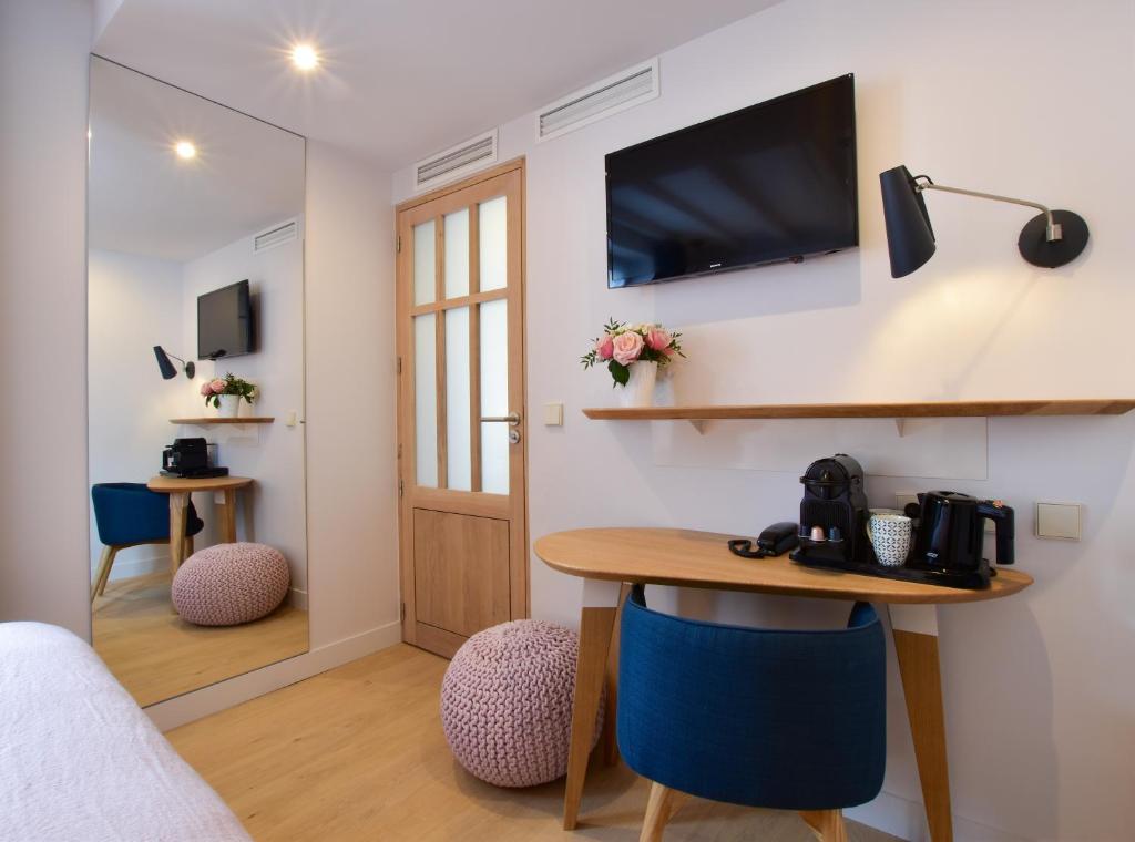 Victoire & Germain - Resim 5