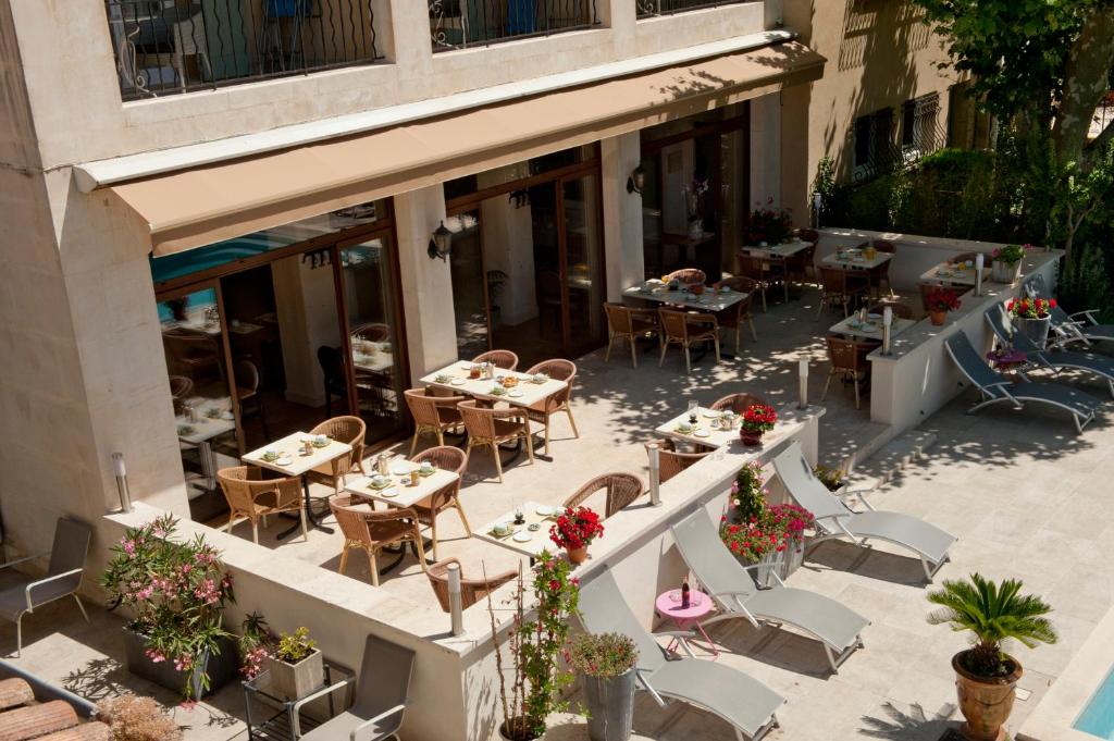 Le Castelet des Alpilles - 8