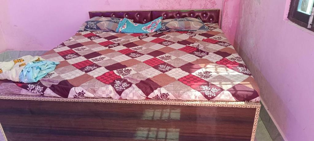 Postel nebo postele na pokoji v ubytování Hotel O Star Valley Hotel and Lawn