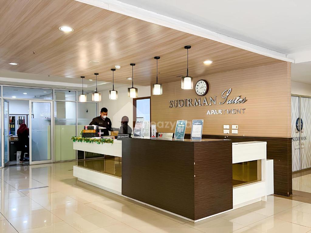 Ο χώρος του λόμπι ή της ρεσεψιόν στο Sudirman Suites by Eazystay