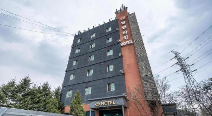 Budova, kde se motel nachází