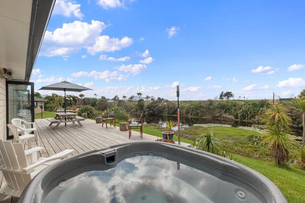 Πισίνα στο ή κοντά στο Home Away From Home - Ruakaka Escape