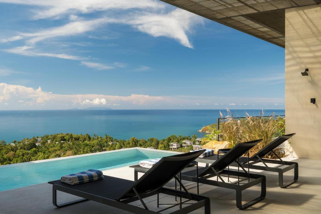 Una vista del océano desde una villa en RAKSA Villas, en Ban Madua Wan