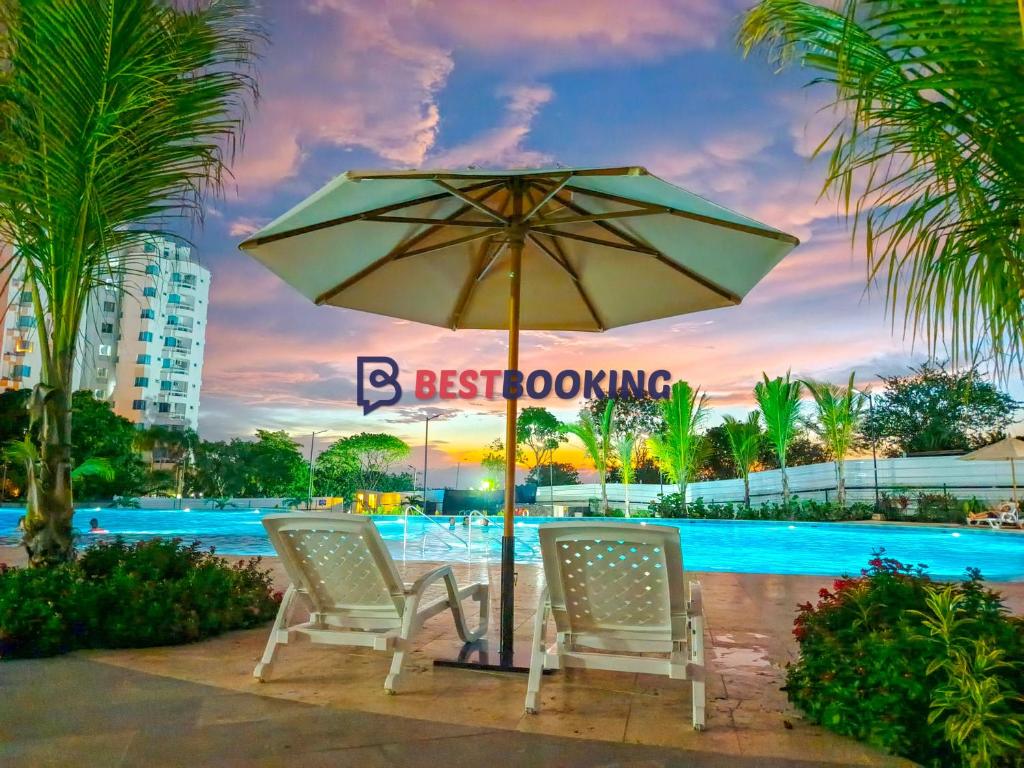 Bazén v ubytování Santa Marina Luxury Stay - Ocean View nebo v jeho okolí