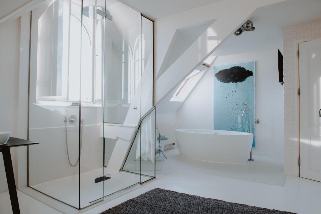 
Suite XL Landmark Loft
