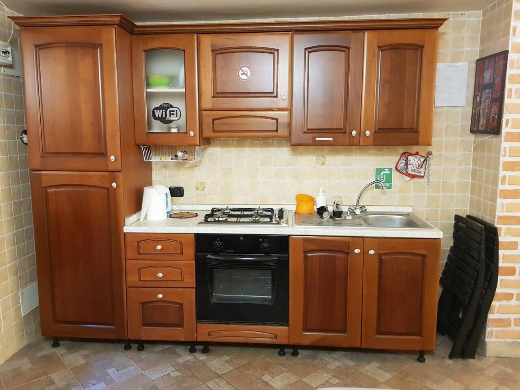 Beach House - Seaview & Roman Apartments - Studio - Basement