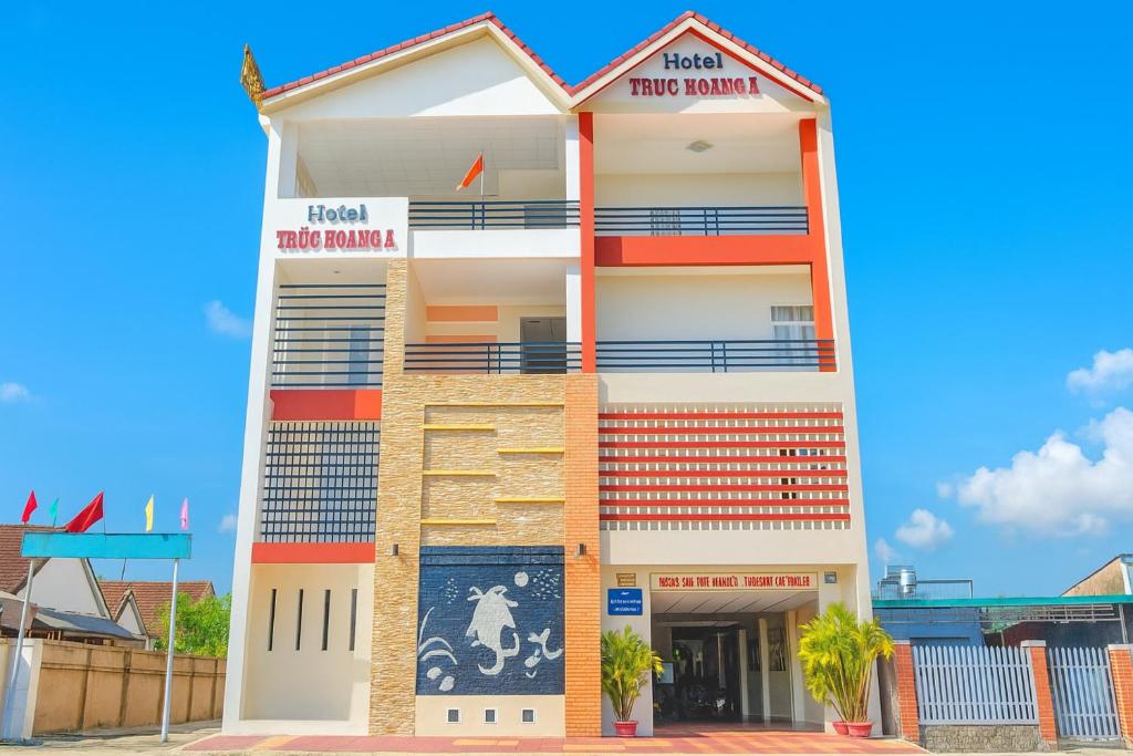 Tòa nhà nơi khách sạn tọa lạc