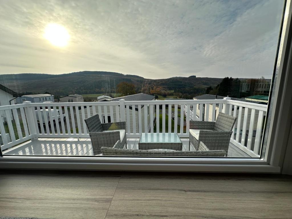 Μπαλκόνι ή βεράντα στο BLAIRGOWRIE Ballintuim HOLIDAY LET