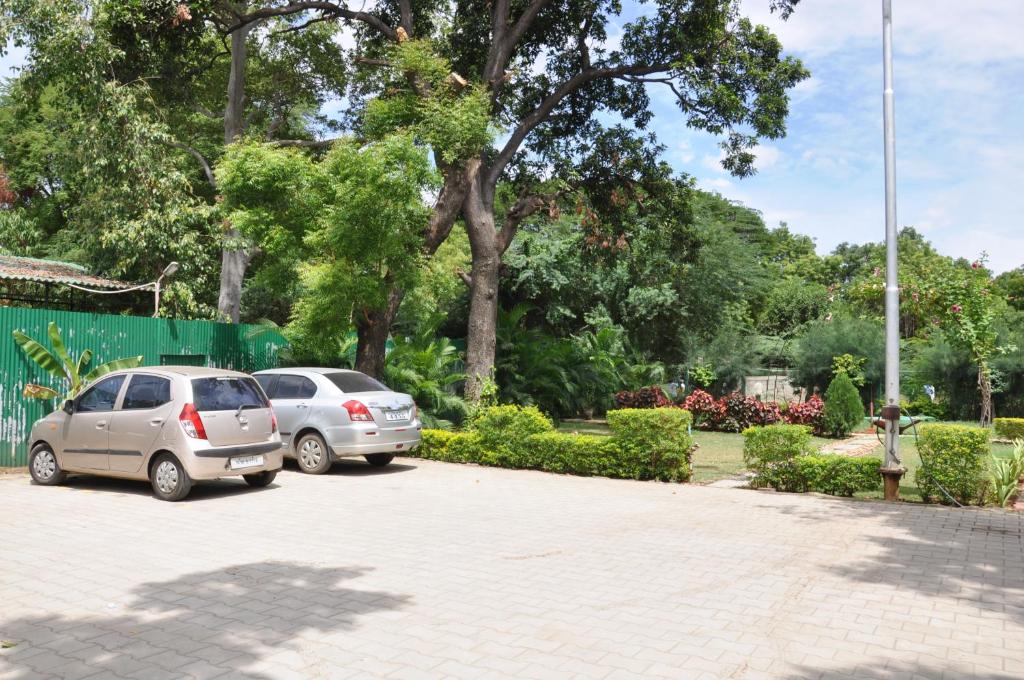 Zahrada ubytování Sri ArulMuthu Residency
