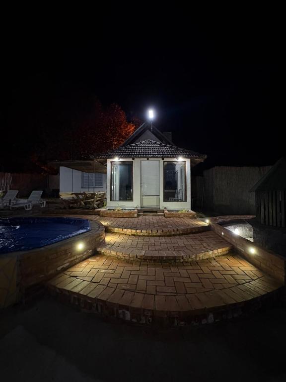 Bazén v ubytování Brick House nebo v jeho okolí