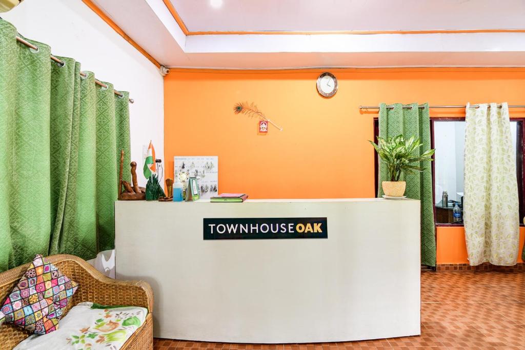 Χώρος καθιστικού στο Townhouse OAK Gorumara Jungle Resort