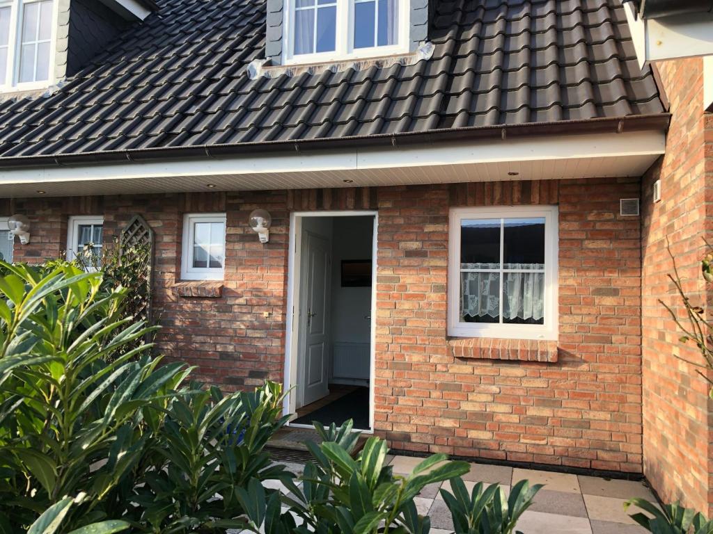 Το κτήριο όπου στεγάζεται  η παραθεριστική κατοικία