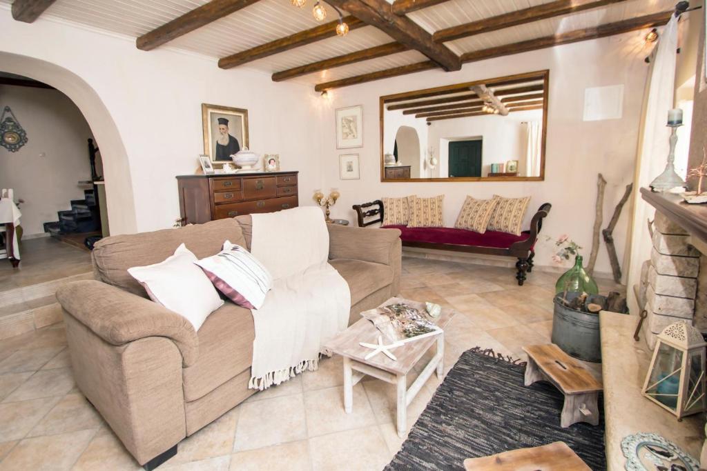 Un lugar para sentarse en Victor's Traditional House