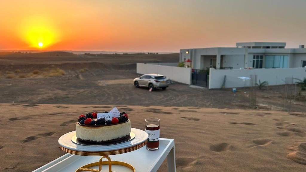 Η ανατολή ή δύση του ηλίου όπως φαίνεται από αυτό το σαλέ ή από εκεί κοντά