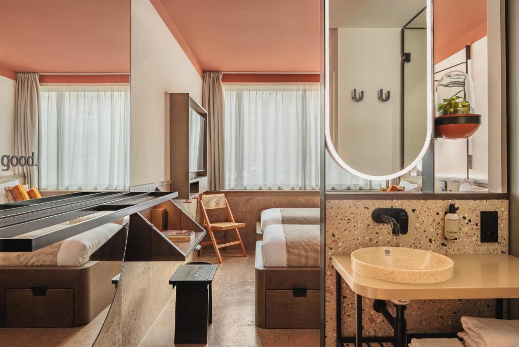 
Sustainable Superior Twin
