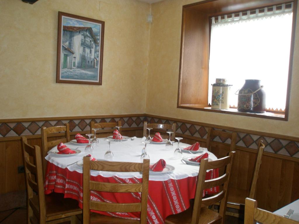 Restaurace v ubytování Hostal Musunzar