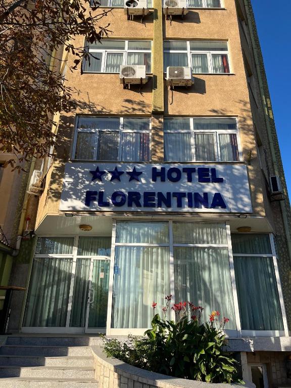 Clădirea în care este situat/ăhotelul