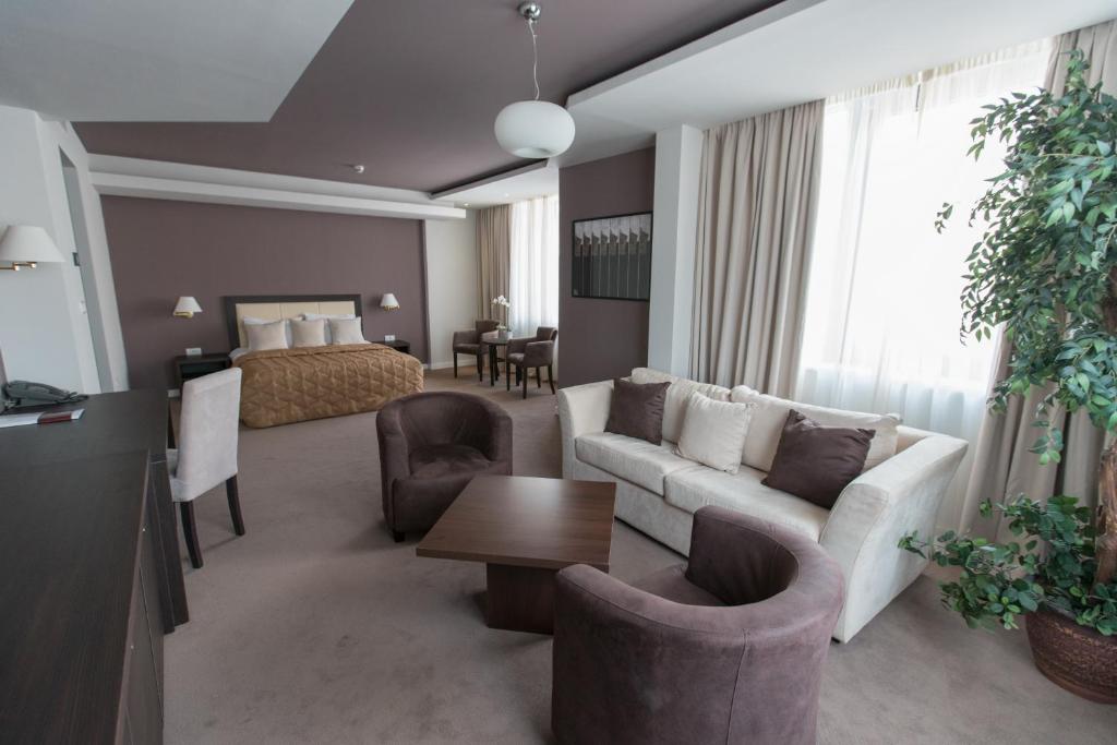 Posezení v ubytování New City Hotel & Restaurant Niš
