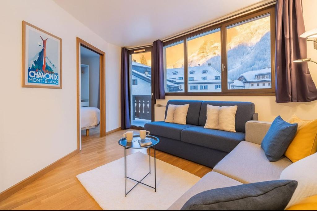 Escape in Chamonix breathtaking view Mont-Blanc