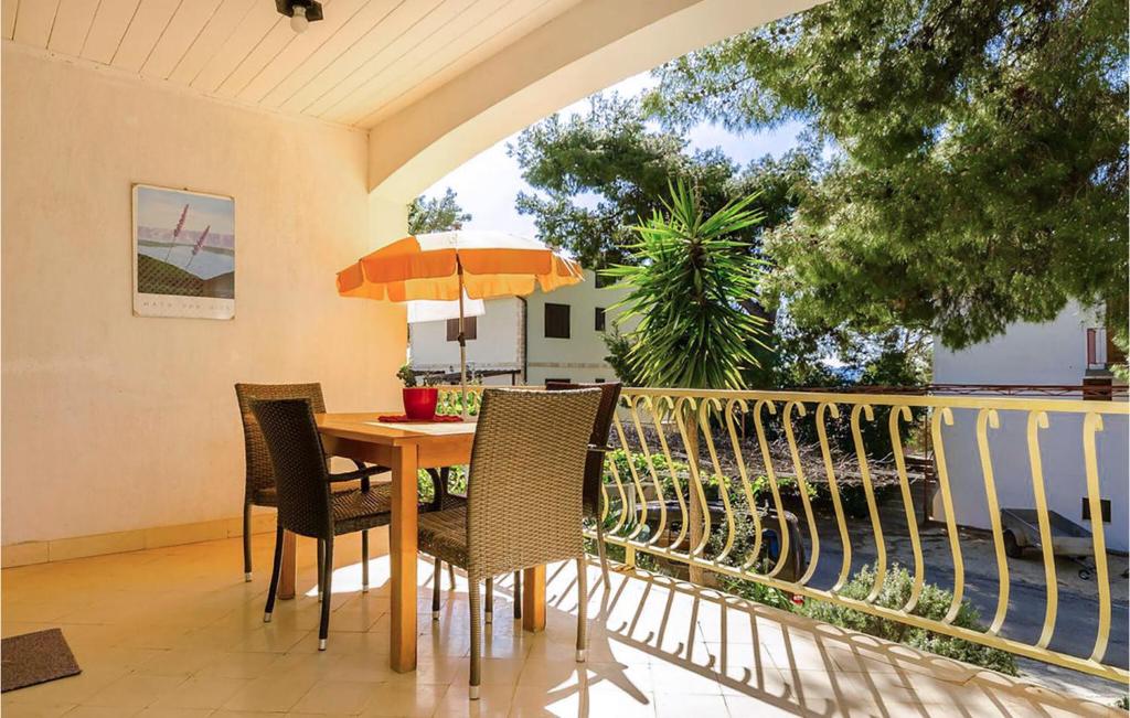 Imagem da galeria de Beautiful Apartment In Jelsa With Wifi em Ivan Dolac