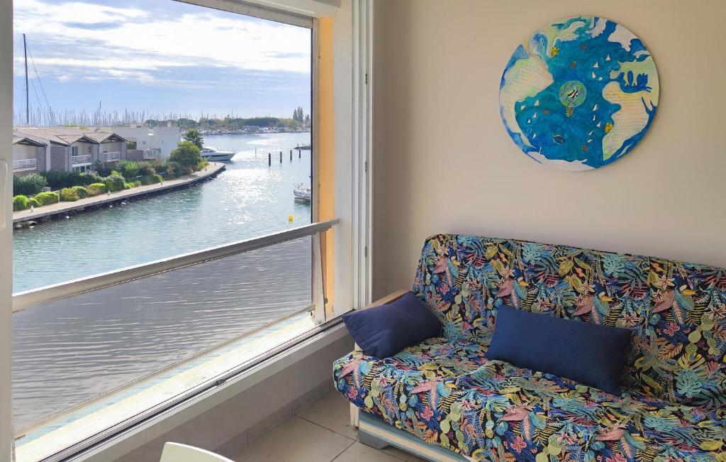 Posezení v ubytování Nice Apartment In Agde With Wifi