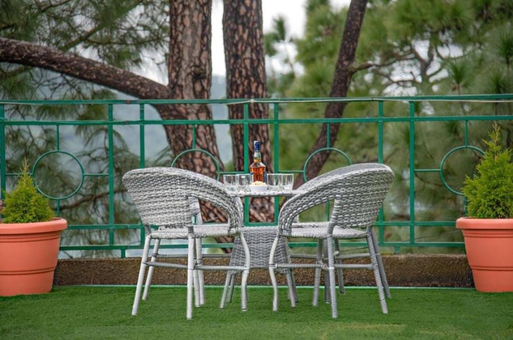 Κήπος έξω από το A Holiday Vacation Kasauli