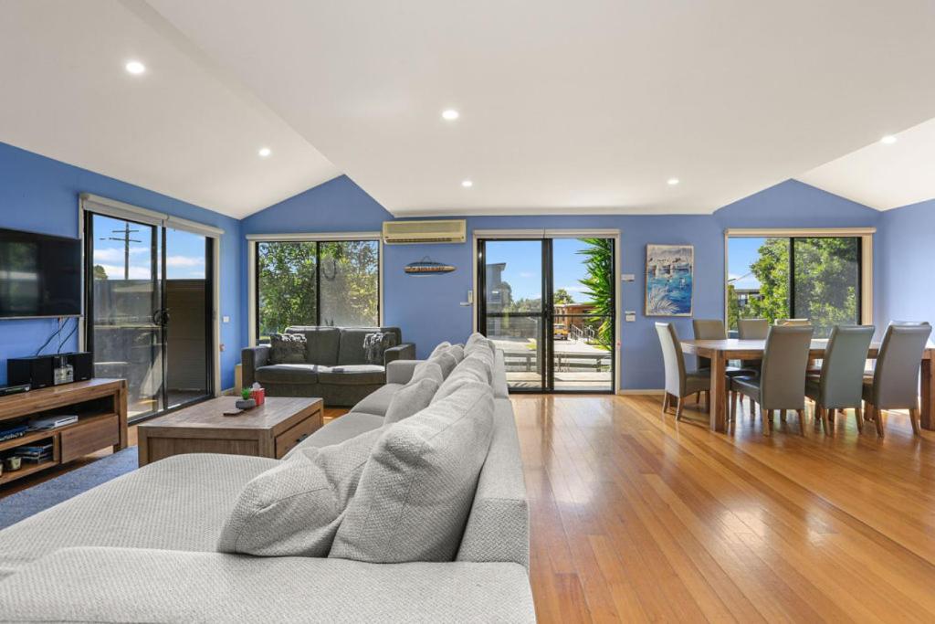 BLUE SKYES - family home with balcony and views.