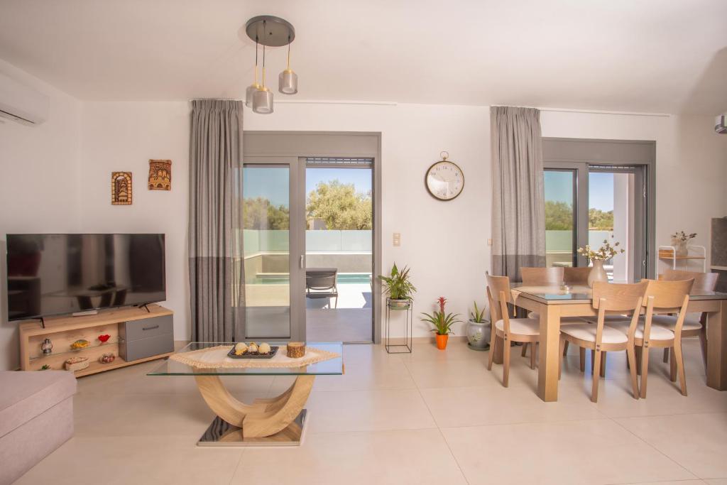 TV a/nebo společenská místnost v ubytování Valora Villa