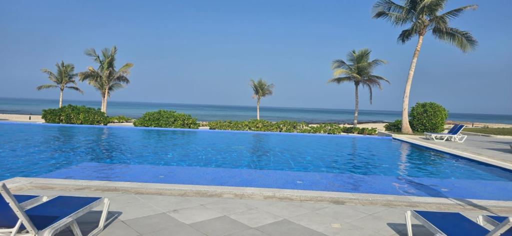 Bazén v ubytování منتجع جبل السيفة nebo v jeho okolí