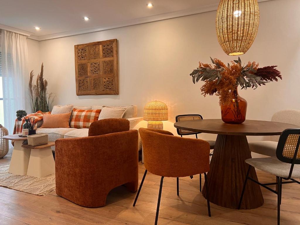 Posezení v ubytování Hidden Gem GRAN TEATRO FALLA SUITES by ApartmentsinCadiz