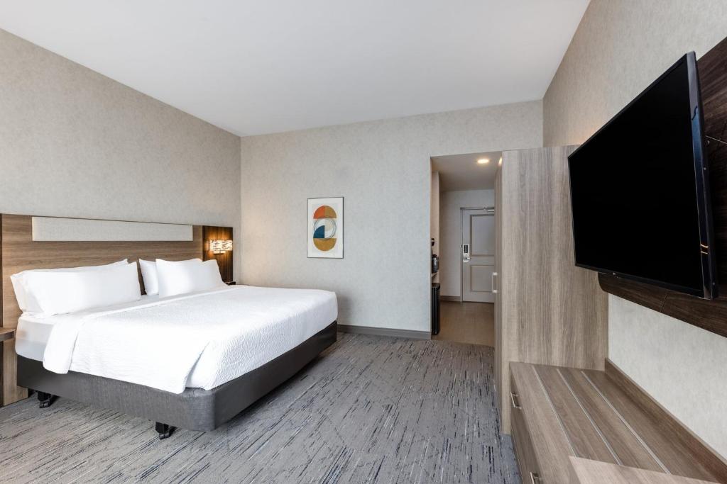 Holiday Inn Express and Suites Missoula by IHG photo