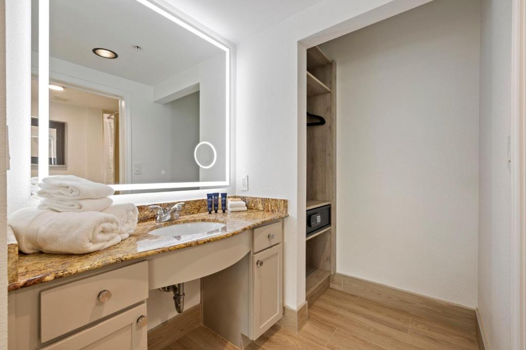 Kompose Boutique Hotel Houston Cy-Fair photo