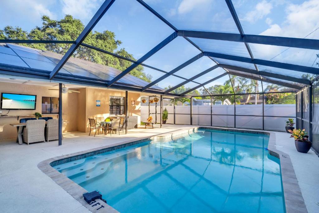 Bazén v ubytování Balay Clearwater - 15 min Beach Heated Pool Fun nebo v jeho okolí