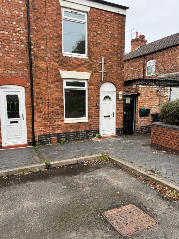 Το κτήριο όπου στεγάζεται  η παραθεριστική κατοικία