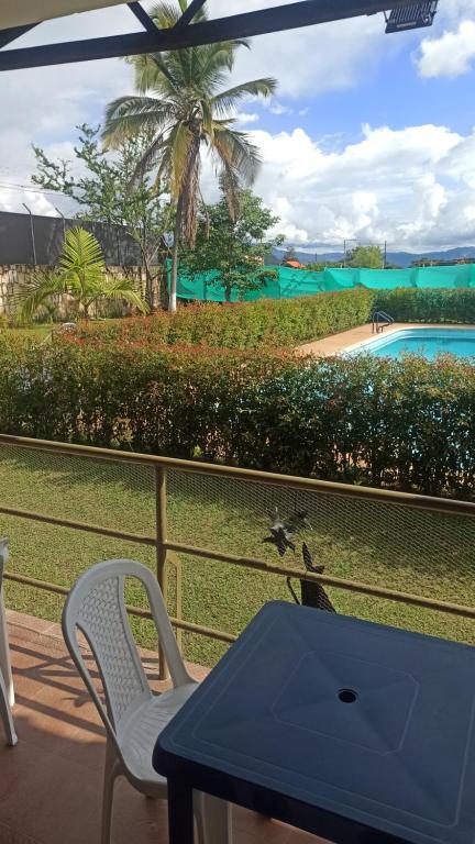 Bazén v ubytování Palms Stars III nebo v jeho okolí