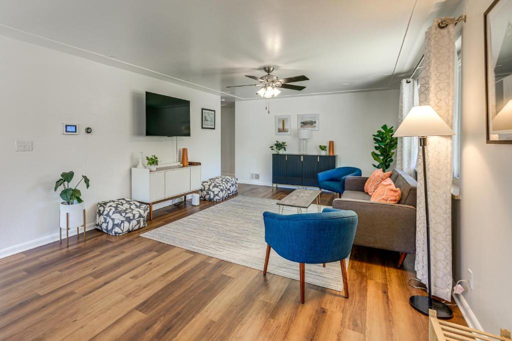 Prime Belmar Access! Updated Unit with Office and Yard, Lakewood (2025 ...