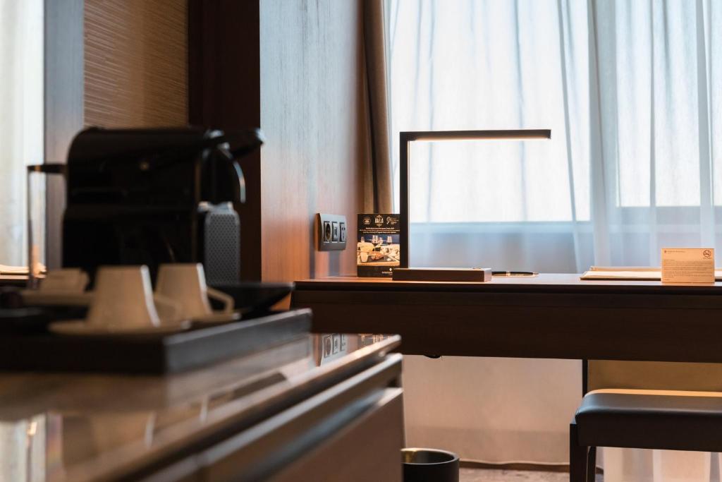 
Classic Queen Room with River View
