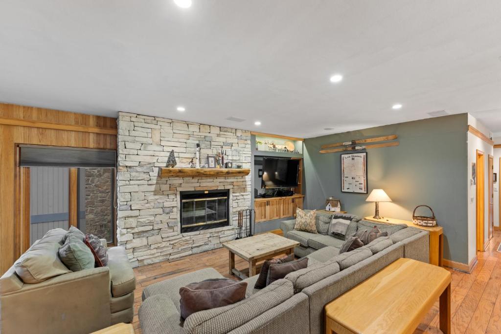 Гостиная зона в Chateaux DuMont 2723