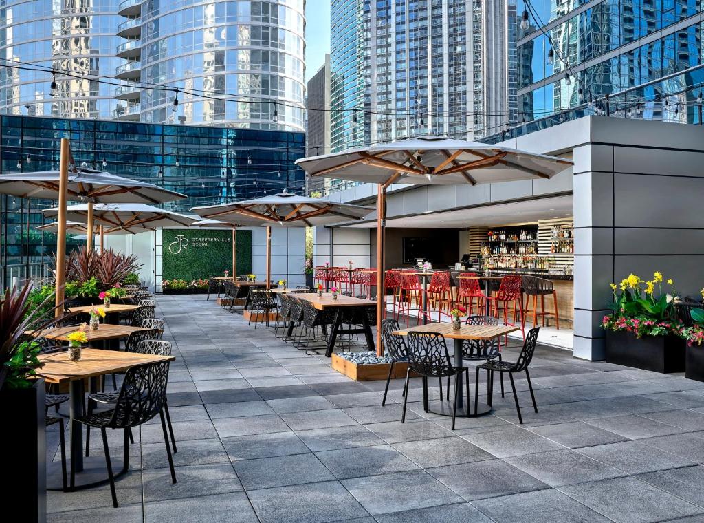 Loews Chicago Hotel photo