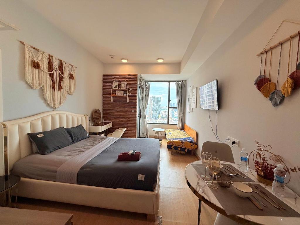 CBD Luxury Apartment in Rivergate Tower - 12