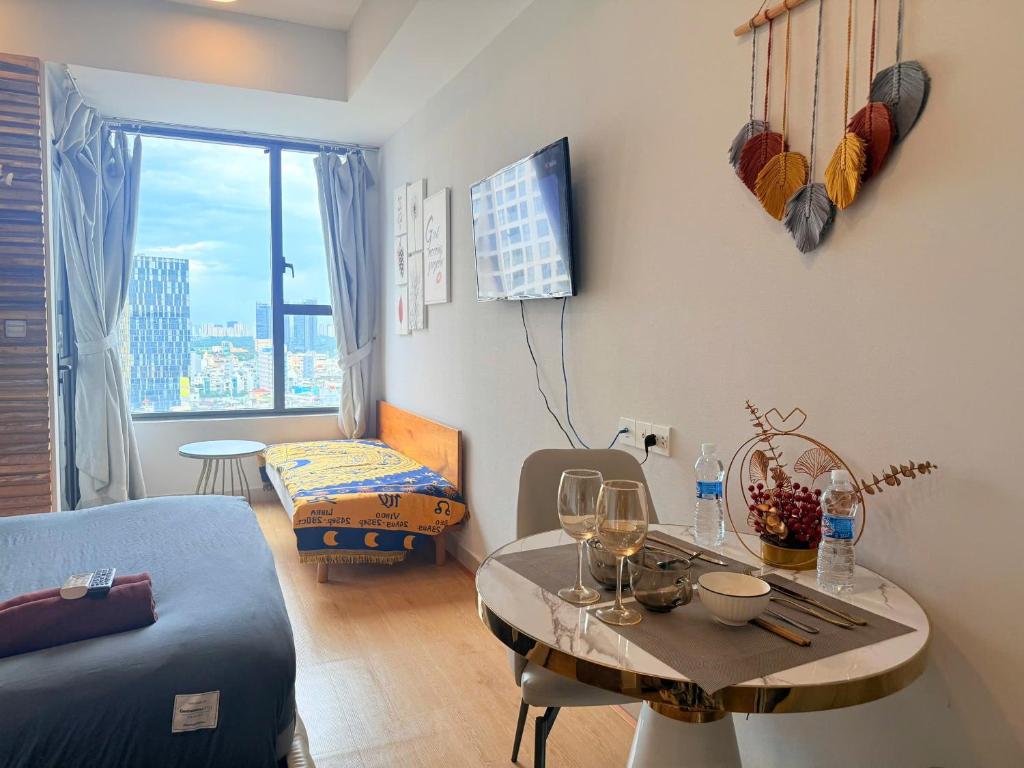 CBD Luxury Apartment in Rivergate Tower - 15