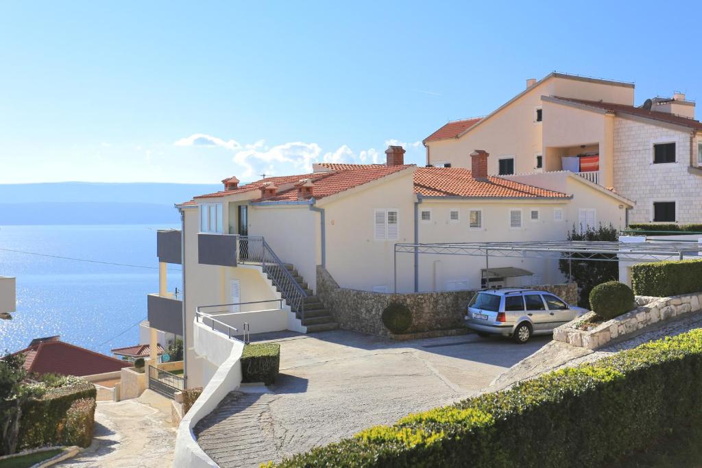 Apartments by the sea Stanici, Omis - 2763