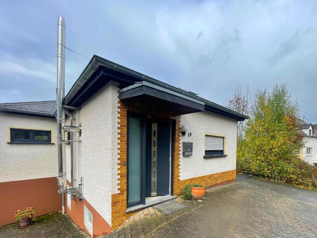 Hoone, kus puhkemaja asub