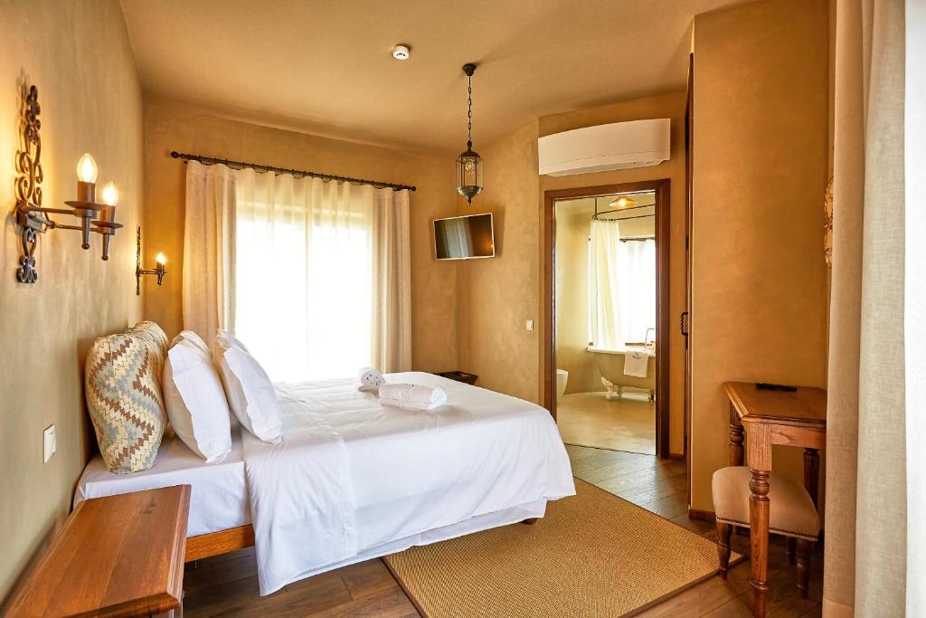 Silver Coast Beach Residence - 13